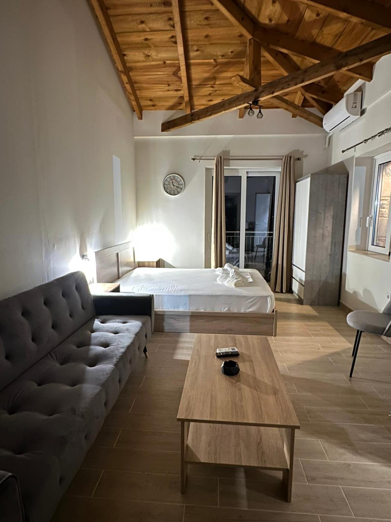 Lithino Rooms Каламата Экстерьер фото