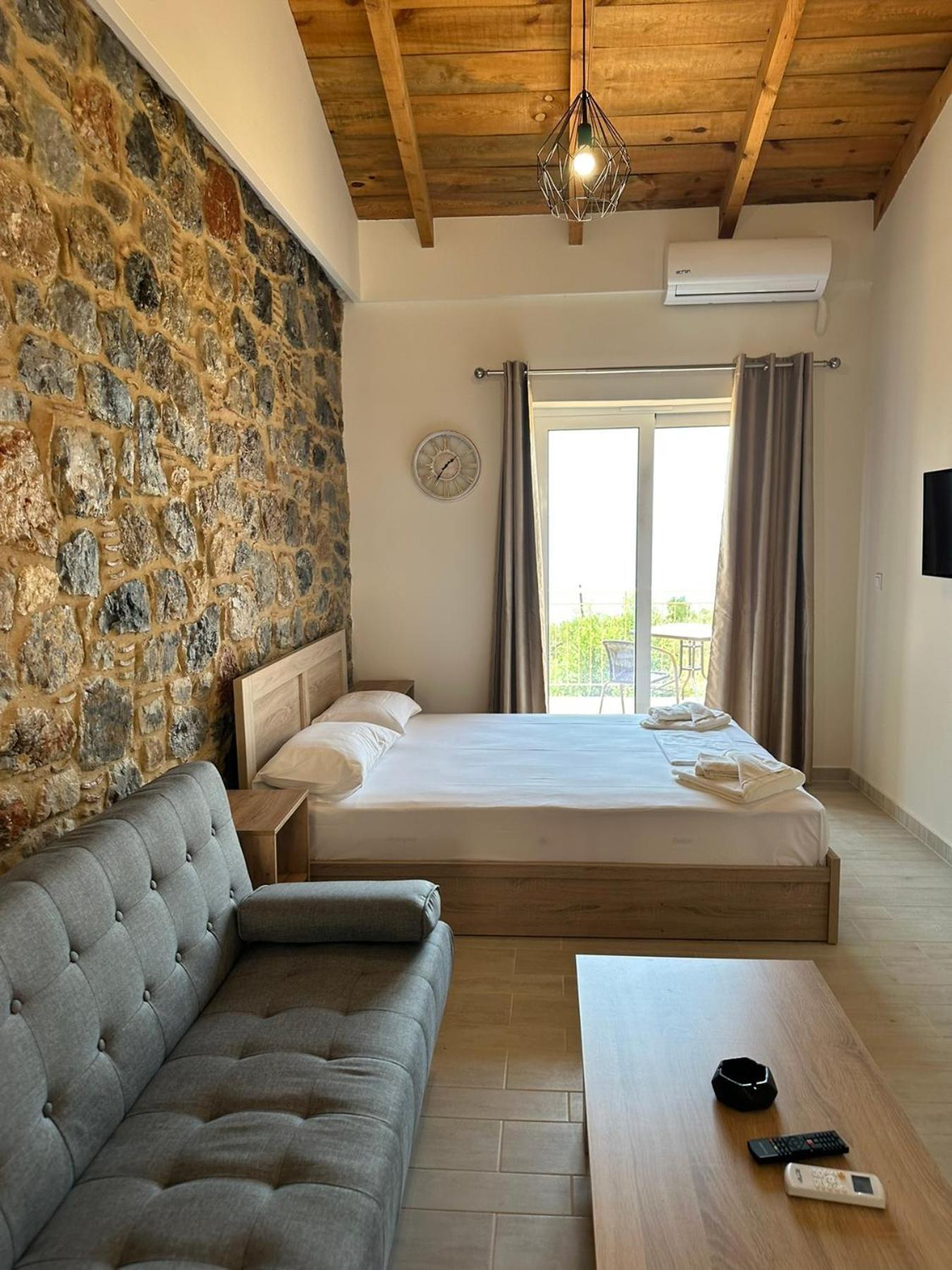 Lithino Rooms Каламата Экстерьер фото